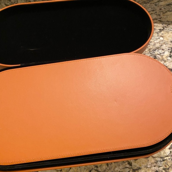 SOLD Dyson Airwrap - Used Once - Picture 2 of 5